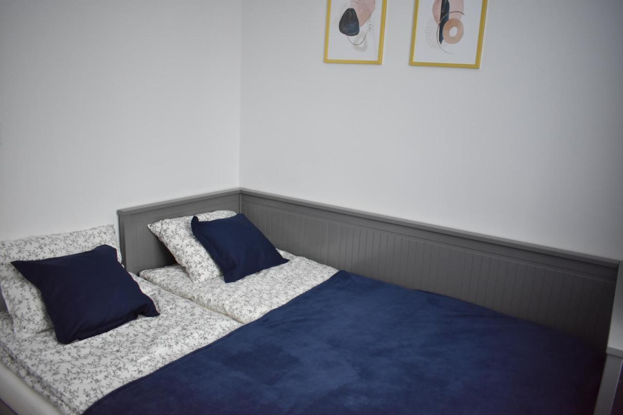 Apartament W Centrum Przy Parku Na Wyspie Piła Eksteriør billede